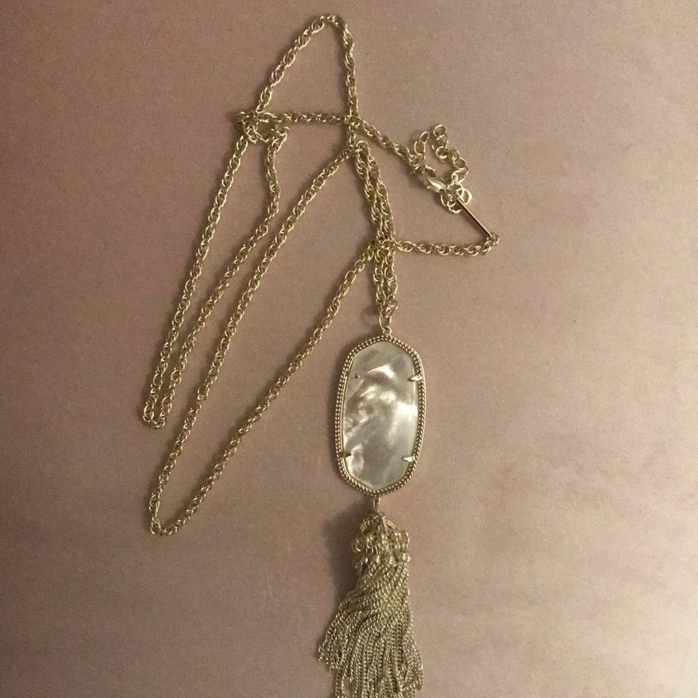 Kendra Scott necklace